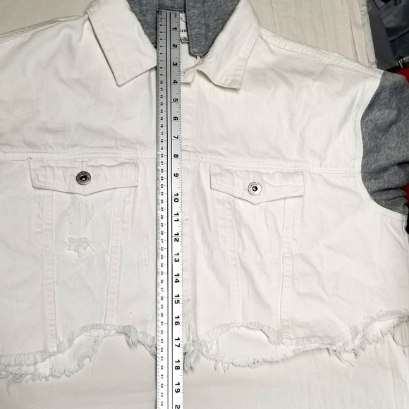 Dance & Marvel White Gray Raw Hem Crop Distressed Convertible Denim  Jacket, M - Picture 7 of 10